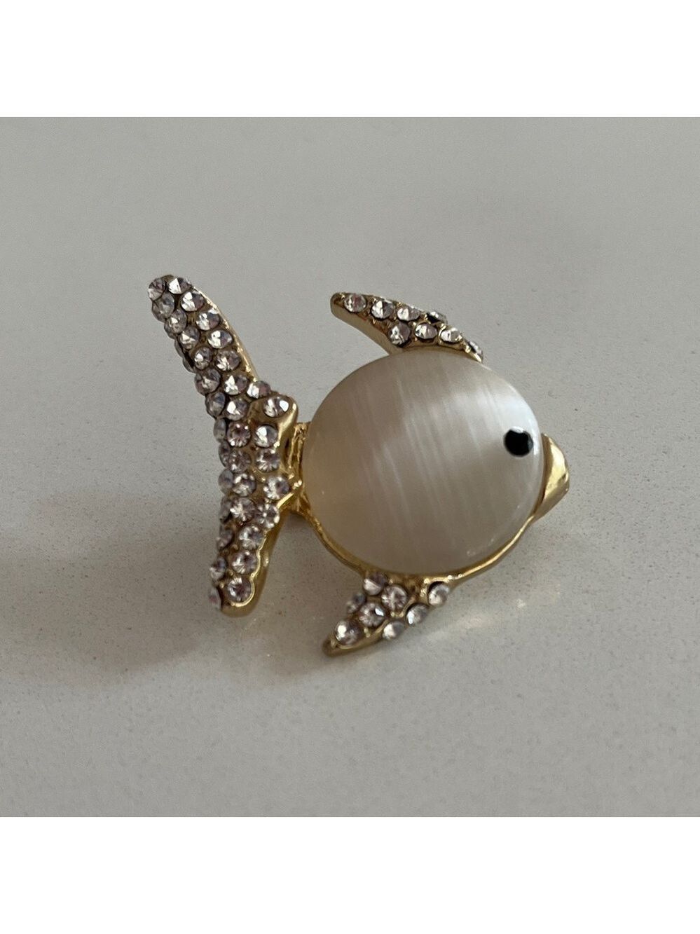 VINTAGE Brooch Pin Fish Luminous Round White Body Rhinestone Fins Mermaidcore